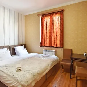 https://hirmas-hotel.alltbilisihotels.com